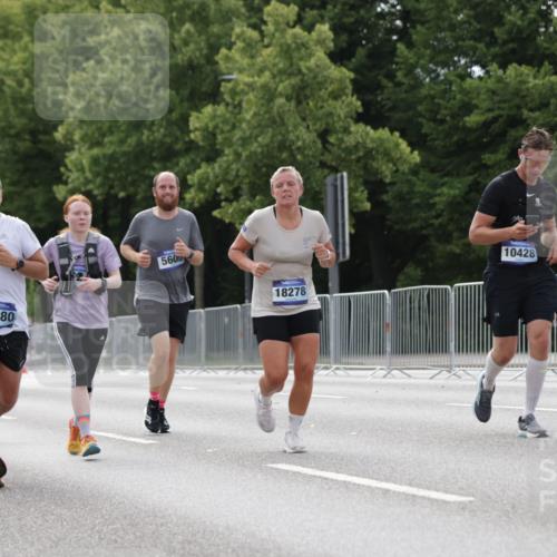 29.06.2025 - hella hamburg halbmarathon Jannik Wohlers http://msf.ph/oto/8146807 29.06.2025 10:11:16 Lombardsbrücke 1328, 1531, 1866, 1992, 3363, 4227, 5605, 7571, 8115, 8807, 8810, 9428, 10428, 11321, 11507, 12473, 13177, 13203, 13939, 14008, 14384, 15945, 17080, 17638, 17866, 18278 meine-sportfotos.de