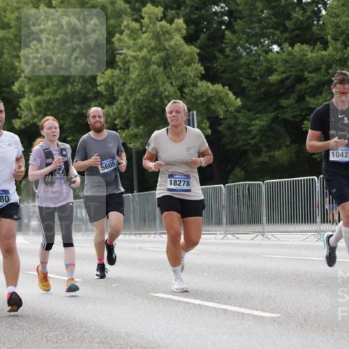 29.06.2025 - hella hamburg halbmarathon Jannik Wohlers http://msf.ph/oto/8146829 29.06.2025 10:11:16 Lombardsbrücke 1328, 1531, 1866, 1992, 3363, 4227, 5605, 7571, 8115, 8807, 8810, 9428, 10428, 11321, 11507, 12473, 13177, 13203, 13939, 14008, 14384, 15945, 17080, 17638, 17866, 18278 meine-sportfotos.de