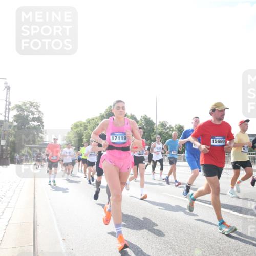 29.06.2025 - hella hamburg halbmarathon Jannik Wohlers http://msf.ph/oto/8146841 29.06.2025 10:00:01 Lombardsbrücke 1019, 1180, 1526, 1544, 1568, 1681, 2027, 2086, 2346, 2426, 2606, 2652, 2730, 2982, 3042, 3177, 3319, 3400, 3794, 3861, 4419, 4579, 4594, 4767, 4813, 4940, 4945, 5643, 5728, 6082, 6084, 6104, 6220, 6260, 6470, 6891, 7159, 8531, 8669, 9450, 9485, 9622, 10044, 10582, 10587, 10665, 10766, 10797, 11083, 11324, 11499, 11523, 11527, 11605, 11846, 11960, 11992, 12515, 12646, 12773, 12774, 12879, 13234, 13236, 13376, 13459, 13512, 14135, 14348, 15189, 16418, 17145 meine-sportfotos.de