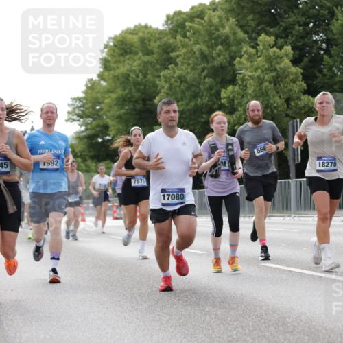 29.06.2025 - hella hamburg halbmarathon Jannik Wohlers http://msf.ph/oto/8146846 29.06.2025 10:11:16 Lombardsbrücke 1328, 1531, 1866, 1992, 3363, 4227, 5605, 7571, 8115, 8807, 8810, 9428, 10428, 11321, 11507, 12473, 13177, 13203, 13939, 14008, 14384, 15945, 17080, 17638, 17866, 18278 meine-sportfotos.de
