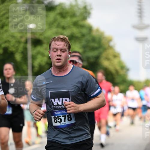 29.06.2025 - hella hamburg halbmarathon Dr. Thomas Lammeyer http://msf.ph/oto/8146849 29.06.2025 10:05:46 Kennedybrücke 1464, 1653, 1722, 1724, 1881, 2167, 2591, 2806, 2957, 3039, 3199, 3663, 3976, 4322, 5547, 5602, 5603, 5675, 6281, 0000, 6302, 6327, 6438, 6921, 7189, 7223, 7846, 8191, 8392, 8578, 8632, 8822, 8926, 9230, 10074, 10281, 10301, 10882, 10915, 11043 meine-sportfotos.de
