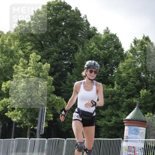 29.06.2025 - hella hamburg halbmarathon Jannik Wohlers http://msf.ph/oto/8146859 29.06.2025 09:09:20 Lombardsbrücke  meine-sportfotos.de