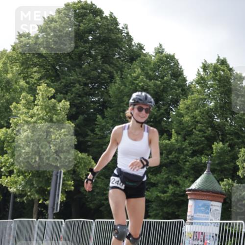 29.06.2025 - hella hamburg halbmarathon Jannik Wohlers http://msf.ph/oto/8146865 29.06.2025 09:09:20 Lombardsbrücke  meine-sportfotos.de