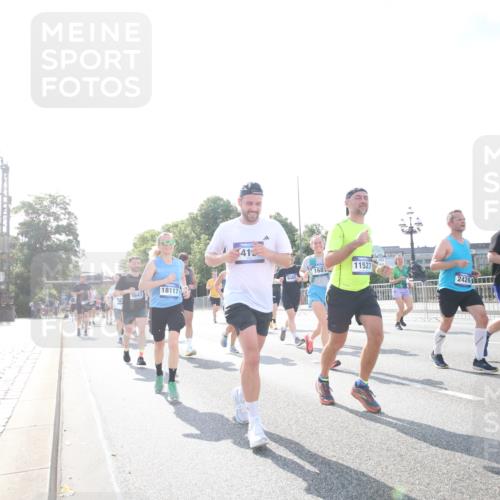 29.06.2025 - hella hamburg halbmarathon Jannik Wohlers http://msf.ph/oto/8146876 29.06.2025 10:00:04 Lombardsbrücke 1019, 1180, 1526, 1544, 1568, 1681, 2027, 2086, 2236, 2346, 2426, 2606, 2652, 2730, 2982, 3042, 3177, 3319, 3400, 3794, 3861, 4419, 4579, 4594, 4767, 4813, 4940, 4945, 5643, 5728, 6082, 6084, 6220, 6260, 6470, 8531, 8669, 9450, 9485, 9622, 10044, 10582, 10587, 10665, 10746, 10766, 10797, 11083, 11324, 11499, 11523, 11527, 11605, 11846, 11960, 12515, 12646, 12773, 12774, 12879, 13234, 13236, 13376, 13459, 13512, 14135, 14348, 15189, 15980, 16418, 17145 meine-sportfotos.de