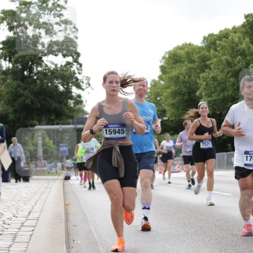 29.06.2025 - hella hamburg halbmarathon Jannik Wohlers http://msf.ph/oto/8146879 29.06.2025 10:11:17 Lombardsbrücke 1328, 1531, 1866, 1992, 3363, 4227, 5379, 5605, 7571, 8115, 8807, 8810, 9428, 10428, 11321, 11507, 12473, 13177, 13203, 13939, 14008, 14384, 15945, 17080, 17638, 17774, 17866, 18278 meine-sportfotos.de