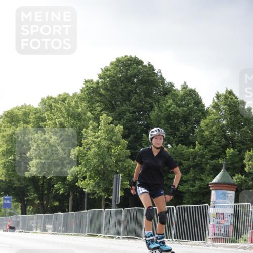 29.06.2025 - hella hamburg halbmarathon Jannik Wohlers http://msf.ph/oto/8146880 29.06.2025 09:09:23 Lombardsbrücke  meine-sportfotos.de
