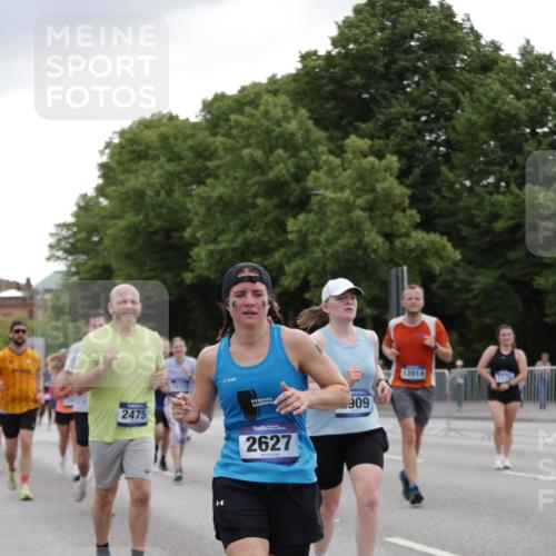29.06.2025 - hella hamburg halbmarathon Jannik Wohlers http://msf.ph/oto/8146882 29.06.2025 10:48:02 Lombardsbrücke 1142, 1645, 2195, 2475, 2627, 2756, 2909, 3224, 3320, 3504, 3661, 4588, 5585, 5781, 6143, 7532, 8461, 8948, 9775, 9787, 10059, 10145, 12022, 12152, 12192, 12439, 12452, 12932, 13559, 13675, 13814, 13914, 15489, 15593, 15715, 16368, 16498, 16499, 16669, 16693, 16935, 16965, 17631, 17930, 18248, 18967 meine-sportfotos.de