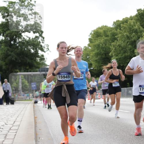 29.06.2025 - hella hamburg halbmarathon Jannik Wohlers http://msf.ph/oto/8146886 29.06.2025 10:11:17 Lombardsbrücke 1328, 1531, 1866, 1992, 3363, 4227, 5379, 5605, 7571, 8115, 8807, 8810, 9428, 10428, 11321, 11507, 12473, 13177, 13203, 13939, 14008, 14384, 15945, 17080, 17638, 17774, 17866, 18278 meine-sportfotos.de