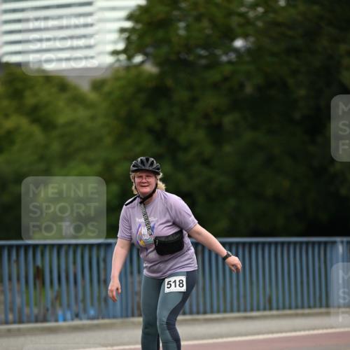 29.06.2025 - hella hamburg halbmarathon Dr. Thomas Lammeyer http://msf.ph/oto/8146903 29.06.2025 09:19:03 Kennedybrücke  meine-sportfotos.de