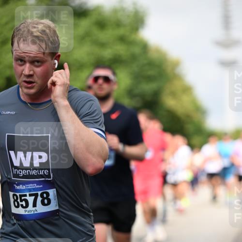 29.06.2025 - hella hamburg halbmarathon Dr. Thomas Lammeyer http://msf.ph/oto/8146908 29.06.2025 10:05:47 Kennedybrücke 1464, 1653, 1722, 1724, 1881, 2167, 2591, 2806, 2957, 3039, 3199, 3663, 3976, 4322, 4649, 5547, 5602, 5603, 5675, 6281, 0000, 6302, 6327, 6438, 6921, 7189, 7223, 7846, 8191, 8392, 8578, 8632, 8822, 8926, 9230, 10074, 10281, 10301, 10882, 10915, 11043 meine-sportfotos.de