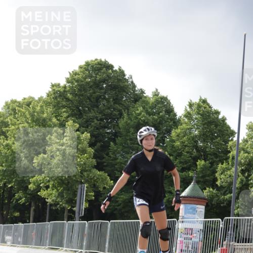29.06.2025 - hella hamburg halbmarathon Jannik Wohlers http://msf.ph/oto/8146909 29.06.2025 09:09:23 Lombardsbrücke  meine-sportfotos.de