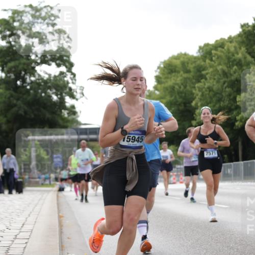 29.06.2025 - hella hamburg halbmarathon Jannik Wohlers http://msf.ph/oto/8146911 29.06.2025 10:11:18 Lombardsbrücke 1328, 1531, 1866, 1992, 3363, 4227, 5379, 5605, 7571, 8115, 8807, 8810, 9428, 10428, 11321, 11507, 12473, 13177, 13203, 13939, 14008, 14384, 15945, 17080, 17638, 17774, 17866, 18278 meine-sportfotos.de