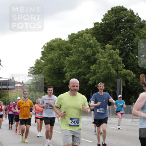 29.06.2025 - hella hamburg halbmarathon Jannik Wohlers http://msf.ph/oto/8146912 29.06.2025 10:48:03 Lombardsbrücke 1142, 1645, 2195, 2475, 2627, 2756, 2909, 3224, 3320, 3661, 4588, 5781, 6143, 7532, 8461, 8760, 8948, 9775, 9787, 10059, 12022, 12152, 12192, 12439, 12452, 12932, 13559, 13814, 13914, 15489, 15593, 15715, 16368, 16498, 16499, 16669, 16693, 16935, 16965, 17631, 17930, 18909, 18967 meine-sportfotos.de