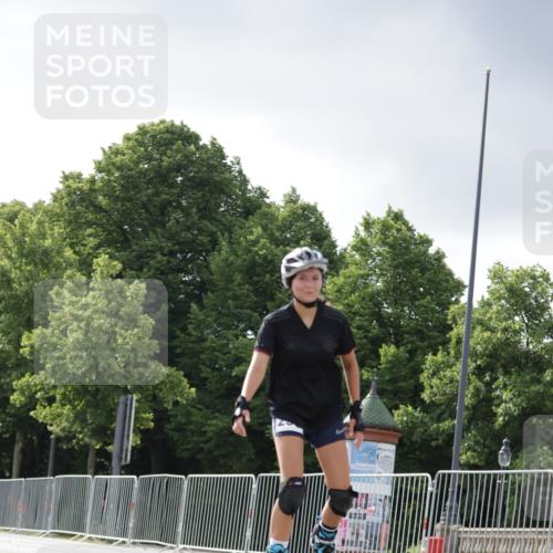29.06.2025 - hella hamburg halbmarathon Jannik Wohlers http://msf.ph/oto/8146923 29.06.2025 09:09:23 Lombardsbrücke  meine-sportfotos.de