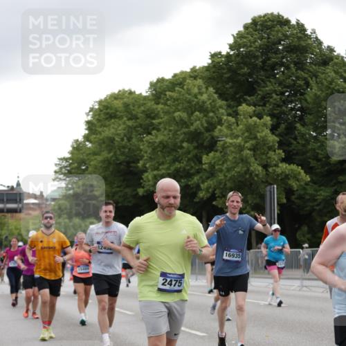 29.06.2025 - hella hamburg halbmarathon Jannik Wohlers http://msf.ph/oto/8146924 29.06.2025 10:48:03 Lombardsbrücke 1142, 1645, 2195, 2475, 2627, 2756, 2909, 3224, 3320, 3661, 4588, 5781, 6143, 7532, 8461, 8760, 8948, 9775, 9787, 10059, 12022, 12152, 12192, 12439, 12452, 12932, 13559, 13814, 13914, 15489, 15593, 15715, 16368, 16498, 16499, 16669, 16693, 16935, 16965, 17631, 17930, 18909, 18967 meine-sportfotos.de