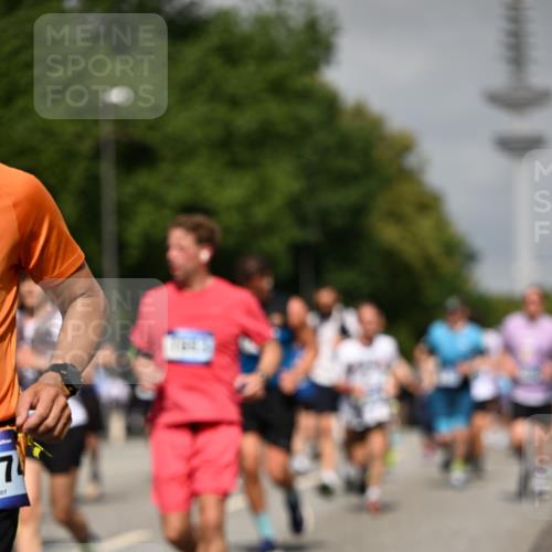 29.06.2025 - hella hamburg halbmarathon Dr. Thomas Lammeyer http://msf.ph/oto/8146946 29.06.2025 10:05:49 Kennedybrücke 1329, 1464, 1653, 1722, 1724, 1881, 2167, 2591, 2806, 2957, 3039, 3199, 3663, 3976, 4322, 4649, 5547, 5602, 5603, 0000, 6327, 6438, 6921, 7189, 7223, 7846, 8191, 8578, 8632, 8822, 8926, 9230, 10074, 10281, 10301, 10882, 10915, 11043 meine-sportfotos.de