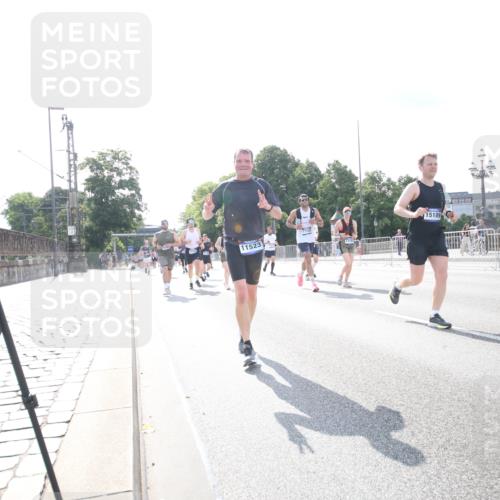 29.06.2025 - hella hamburg halbmarathon Jannik Wohlers http://msf.ph/oto/8146948 29.06.2025 10:00:08 Lombardsbrücke 1019, 1526, 1544, 1568, 1583, 1681, 2027, 2086, 2236, 2346, 2426, 2474, 2606, 2652, 2982, 3042, 3319, 3400, 3794, 4419, 4579, 4594, 4767, 4813, 4940, 4945, 5643, 6138, 6220, 6443, 6470, 8669, 9450, 9485, 9622, 10587, 10599, 10665, 10746, 10797, 11324, 11499, 11523, 11527, 11605, 11960, 12515, 12646, 12773, 12879, 13234, 13236, 13376, 13459, 13512, 13558, 14135, 14348, 15189, 15980, 16418, 17145, 18762 meine-sportfotos.de