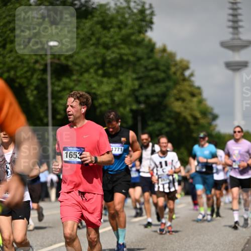 29.06.2025 - hella hamburg halbmarathon Dr. Thomas Lammeyer http://msf.ph/oto/8146951 29.06.2025 10:05:49 Kennedybrücke 1329, 1464, 1653, 1722, 1724, 1881, 2167, 2591, 2806, 2957, 3039, 3199, 3663, 3976, 4322, 4649, 5547, 5602, 5603, 0000, 6327, 6438, 6921, 7189, 7223, 7846, 8191, 8578, 8632, 8822, 8926, 9230, 10074, 10281, 10301, 10882, 10915, 11043 meine-sportfotos.de