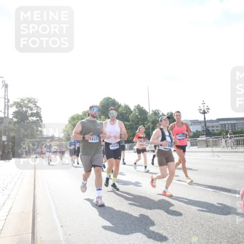 29.06.2025 - hella hamburg halbmarathon Jannik Wohlers http://msf.ph/oto/8146958 29.06.2025 10:00:11 Lombardsbrücke 1544, 1568, 1583, 1611, 1681, 2236, 2346, 2426, 2474, 2982, 3042, 3400, 3794, 4419, 4579, 4767, 4940, 4945, 5643, 6138, 6220, 6443, 8669, 9450, 9485, 9553, 9555, 9577, 9622, 10587, 10599, 10665, 10746, 10797, 11324, 11499, 11523, 11527, 11605, 11960, 12515, 12773, 12879, 13234, 13236, 13376, 13459, 13498, 13558, 14135, 14348, 15189, 15980, 16093, 16418, 17145, 18450, 18508, 18762 meine-sportfotos.de
