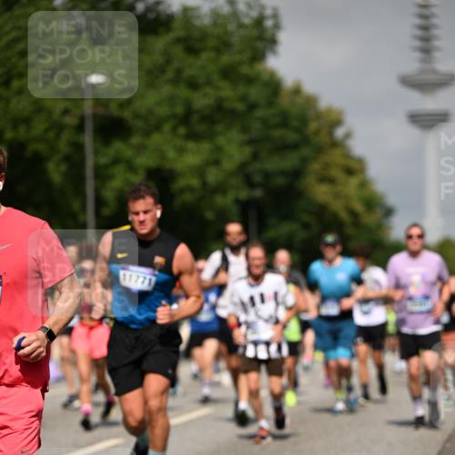 29.06.2025 - hella hamburg halbmarathon Dr. Thomas Lammeyer http://msf.ph/oto/8146981 29.06.2025 10:05:50 Kennedybrücke 1329, 1464, 1653, 1722, 1724, 1881, 2167, 2591, 2806, 2957, 3039, 3199, 3663, 4322, 4649, 5547, 5602, 5603, 0000, 6327, 6438, 6921, 7189, 7223, 7846, 8191, 8578, 8632, 8926, 9230, 10074, 10281, 10301, 10882, 10915 meine-sportfotos.de