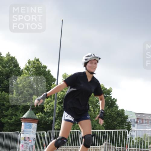 29.06.2025 - hella hamburg halbmarathon Jannik Wohlers http://msf.ph/oto/8146988 29.06.2025 09:09:24 Lombardsbrücke  meine-sportfotos.de