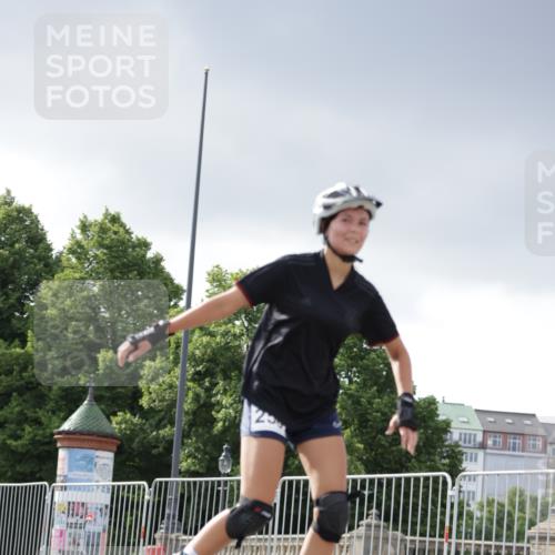 29.06.2025 - hella hamburg halbmarathon Jannik Wohlers http://msf.ph/oto/8146993 29.06.2025 09:09:24 Lombardsbrücke  meine-sportfotos.de