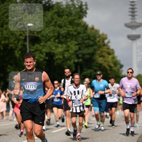 29.06.2025 - hella hamburg halbmarathon Dr. Thomas Lammeyer http://msf.ph/oto/8146995 29.06.2025 10:05:50 Kennedybrücke 1329, 1464, 1653, 1722, 1724, 1881, 2167, 2591, 2806, 2957, 3039, 3199, 3663, 4322, 4649, 5547, 5602, 5603, 0000, 6327, 6438, 6921, 7189, 7223, 7846, 8191, 8578, 8632, 8926, 9230, 10074, 10281, 10301, 10882, 10915 meine-sportfotos.de