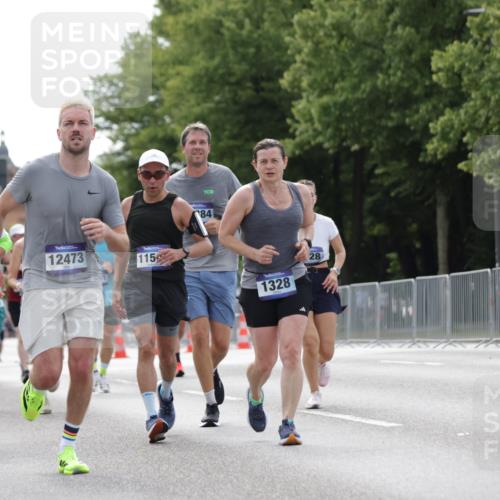 29.06.2025 - hella hamburg halbmarathon Jannik Wohlers http://msf.ph/oto/8146998 29.06.2025 10:11:20 Lombardsbrücke 1328, 1531, 1866, 1992, 3363, 4227, 5379, 5605, 7571, 8115, 8807, 8810, 9191, 9428, 10042, 10428, 11321, 11507, 12473, 13177, 13203, 13939, 13958, 14008, 14384, 15945, 17080, 17638, 17774, 17866, 18278 meine-sportfotos.de