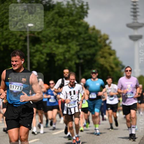 29.06.2025 - hella hamburg halbmarathon Dr. Thomas Lammeyer http://msf.ph/oto/8147010 29.06.2025 10:05:50 Kennedybrücke 1329, 1464, 1653, 1722, 1724, 1881, 2167, 2591, 2806, 2957, 3039, 3199, 3663, 4322, 4649, 5547, 5602, 5603, 0000, 6327, 6438, 6921, 7189, 7223, 7846, 8191, 8578, 8632, 8926, 9230, 10074, 10281, 10301, 10882, 10915 meine-sportfotos.de