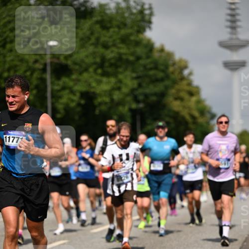 29.06.2025 - hella hamburg halbmarathon Dr. Thomas Lammeyer http://msf.ph/oto/8147015 29.06.2025 10:05:51 Kennedybrücke 1184, 1329, 1464, 1653, 1722, 1724, 1881, 1940, 2167, 2591, 2806, 2957, 3039, 3199, 3663, 4322, 4649, 5547, 5602, 5603, 0000, 6327, 6438, 6921, 7189, 7223, 7846, 8191, 8578, 8632, 8926, 9230, 9741, 10074, 10281, 10301, 10882, 10915 meine-sportfotos.de