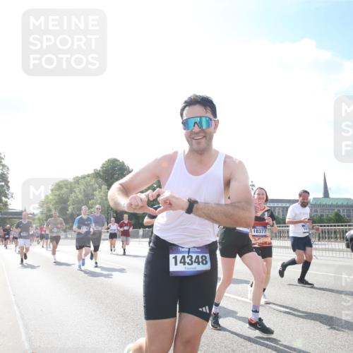 29.06.2025 - hella hamburg halbmarathon Jannik Wohlers http://msf.ph/oto/8147017 29.06.2025 10:00:12 Lombardsbrücke 1544, 1568, 1583, 1611, 1681, 2236, 2426, 2474, 2982, 3042, 3400, 3794, 4419, 4579, 4767, 4940, 4945, 5643, 6138, 6220, 6443, 8669, 9450, 9485, 9553, 9555, 9577, 9622, 10587, 10599, 10665, 10746, 11499, 11523, 11527, 11605, 11960, 12515, 12773, 12879, 13376, 13459, 13498, 13558, 14135, 14348, 14673, 15189, 15980, 16093, 16418, 17145, 17852, 18125, 18450, 18508, 18762 meine-sportfotos.de