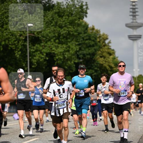 29.06.2025 - hella hamburg halbmarathon Dr. Thomas Lammeyer http://msf.ph/oto/8147034 29.06.2025 10:05:51 Kennedybrücke 1184, 1329, 1464, 1653, 1722, 1724, 1881, 1940, 2167, 2591, 2806, 2957, 3039, 3199, 3663, 4322, 4649, 5547, 5602, 5603, 0000, 6327, 6438, 6921, 7189, 7223, 7846, 8191, 8578, 8632, 8926, 9230, 9741, 10074, 10281, 10301, 10882, 10915 meine-sportfotos.de