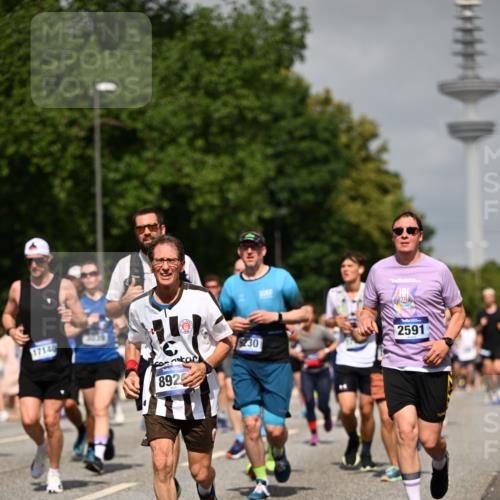 29.06.2025 - hella hamburg halbmarathon Dr. Thomas Lammeyer http://msf.ph/oto/8147061 29.06.2025 10:05:52 Kennedybrücke 1184, 1329, 1464, 1653, 1722, 1724, 1881, 1940, 2591, 2806, 2957, 3039, 3199, 3663, 4322, 4649, 5547, 5602, 5603, 0000, 6327, 6438, 6921, 7189, 7223, 7846, 8191, 8578, 8632, 8926, 9230, 9741, 10074, 10882, 10915 meine-sportfotos.de