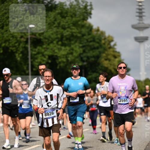 29.06.2025 - hella hamburg halbmarathon Dr. Thomas Lammeyer http://msf.ph/oto/8147068 29.06.2025 10:05:52 Kennedybrücke 1184, 1329, 1464, 1653, 1722, 1724, 1881, 1940, 2591, 2806, 2957, 3039, 3199, 3663, 4322, 4649, 5547, 5602, 5603, 0000, 6327, 6438, 6921, 7189, 7223, 7846, 8191, 8578, 8632, 8926, 9230, 9741, 10074, 10882, 10915 meine-sportfotos.de