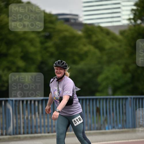 29.06.2025 - hella hamburg halbmarathon Dr. Thomas Lammeyer http://msf.ph/oto/8147082 29.06.2025 09:19:04 Kennedybrücke  meine-sportfotos.de