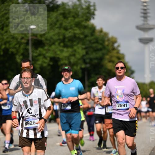 29.06.2025 - hella hamburg halbmarathon Dr. Thomas Lammeyer http://msf.ph/oto/8147107 29.06.2025 10:05:53 Kennedybrücke 1184, 1329, 1364, 1464, 1653, 1722, 1724, 1881, 1940, 2591, 2806, 2957, 3039, 3199, 4322, 4649, 5547, 5602, 5603, 0000, 6327, 6438, 6921, 7189, 7223, 7846, 8191, 8578, 8632, 8926, 9230, 9741, 10074, 10882, 10915 meine-sportfotos.de