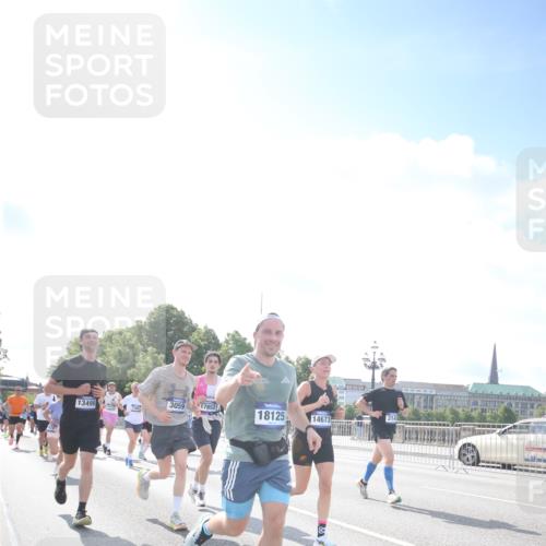29.06.2025 - hella hamburg halbmarathon Jannik Wohlers http://msf.ph/oto/8147135 29.06.2025 10:00:22 Lombardsbrücke 1583, 1611, 2236, 2474, 3059, 3141, 3983, 4616, 5033, 5418, 6138, 6443, 6714, 6757, 8255, 8478, 8632, 8923, 9124, 9553, 9555, 9577, 10074, 10271, 10599, 10705, 10746, 11605, 11623, 12787, 12809, 13086, 13407, 13498, 13558, 14577, 14673, 15232, 15284, 15980, 16093, 16418, 16434, 17087, 17268, 17852, 18125, 18426, 18450, 18508, 18612, 18762, 18919 meine-sportfotos.de