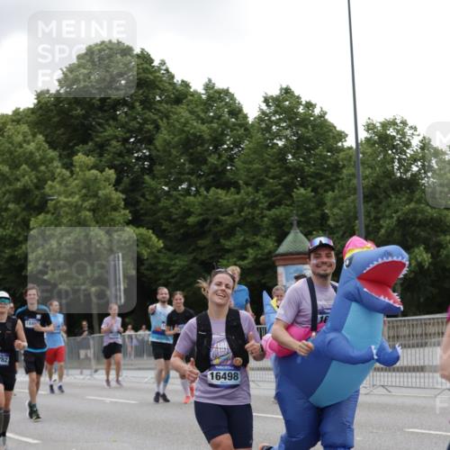 29.06.2025 - hella hamburg halbmarathon Jannik Wohlers http://msf.ph/oto/8147150 29.06.2025 10:48:11 Lombardsbrücke 1142, 1167, 1584, 2195, 2437, 2438, 2475, 2627, 2716, 2909, 3224, 3661, 5010, 7203, 7947, 7948, 8461, 8719, 8760, 9787, 10059, 10204, 10366, 10654, 11776, 12022, 12152, 12452, 13559, 13814, 13845, 13914, 15489, 15593, 15715, 15833, 16498, 16499, 16669, 16693, 16701, 16935, 16974, 17631, 17930, 18282, 18496, 18909, 18967, 19024, 19083, 19135 meine-sportfotos.de