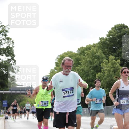 29.06.2025 - hella hamburg halbmarathon Jannik Wohlers http://msf.ph/oto/8147152 29.06.2025 10:11:24 Lombardsbrücke 1328, 1531, 1992, 3363, 4227, 5379, 5605, 7571, 9191, 9428, 10042, 10409, 10428, 11507, 11917, 12473, 13177, 13203, 13542, 13958, 14384, 15945, 17080, 17638, 17774, 17866, 18261, 18278, 18395 meine-sportfotos.de