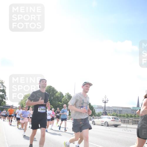 29.06.2025 - hella hamburg halbmarathon Jannik Wohlers http://msf.ph/oto/8147158 29.06.2025 10:00:23 Lombardsbrücke 1583, 1611, 2236, 2474, 3059, 3141, 3983, 4616, 5033, 5418, 5870, 6138, 6443, 6714, 6757, 7761, 8255, 8478, 8632, 8923, 9124, 9553, 9555, 9577, 10074, 10271, 10599, 10705, 10746, 11623, 12787, 12809, 13086, 13407, 13498, 13558, 14306, 14577, 14673, 15232, 15284, 15980, 16093, 16434, 17087, 17268, 17852, 18125, 18426, 18450, 18485, 18508, 18612, 18762, 18919 meine-sportfotos.de
