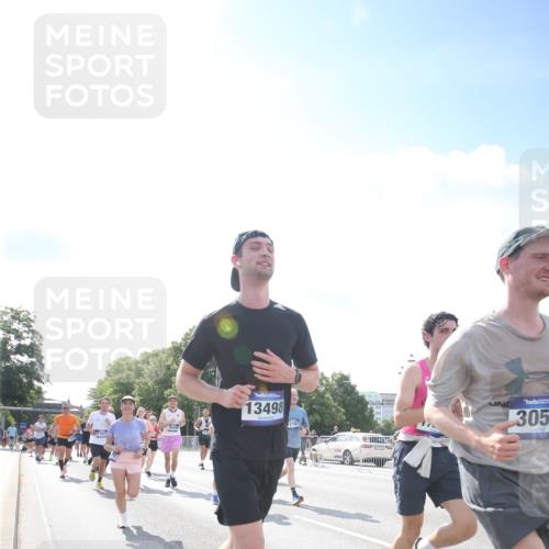 29.06.2025 - hella hamburg halbmarathon Jannik Wohlers http://msf.ph/oto/8147164 29.06.2025 10:00:23 Lombardsbrücke 1583, 1611, 2236, 2474, 3059, 3141, 3983, 4616, 5033, 5418, 5870, 6138, 6443, 6714, 6757, 7761, 8255, 8478, 8632, 8923, 9124, 9553, 9555, 9577, 10074, 10271, 10599, 10705, 10746, 11623, 12787, 12809, 13086, 13407, 13498, 13558, 14306, 14577, 14673, 15232, 15284, 15980, 16093, 16434, 17087, 17268, 17852, 18125, 18426, 18450, 18485, 18508, 18612, 18762, 18919 meine-sportfotos.de