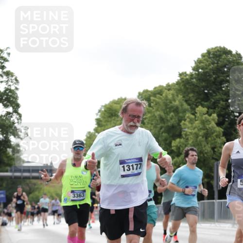 29.06.2025 - hella hamburg halbmarathon Jannik Wohlers http://msf.ph/oto/8147167 29.06.2025 10:11:24 Lombardsbrücke 1328, 1531, 1992, 3363, 4227, 5379, 5605, 7571, 9191, 9428, 10042, 10409, 10428, 11507, 11917, 12473, 13177, 13203, 13542, 13958, 14384, 15945, 17080, 17638, 17774, 17866, 18261, 18278, 18395 meine-sportfotos.de