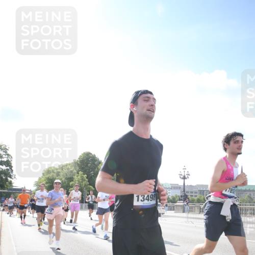 29.06.2025 - hella hamburg halbmarathon Jannik Wohlers http://msf.ph/oto/8147178 29.06.2025 10:00:23 Lombardsbrücke 1583, 1611, 2236, 2474, 3059, 3141, 3983, 4616, 5033, 5418, 5870, 6138, 6443, 6714, 6757, 7761, 8255, 8478, 8632, 8923, 9124, 9553, 9555, 9577, 10074, 10271, 10599, 10705, 10746, 11623, 12787, 12809, 13086, 13407, 13498, 13558, 14306, 14577, 14673, 15232, 15284, 15980, 16093, 16434, 17087, 17268, 17852, 18125, 18426, 18450, 18485, 18508, 18612, 18762, 18919 meine-sportfotos.de