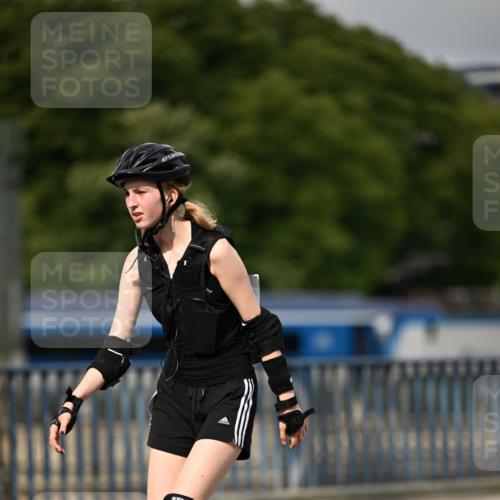 29.06.2025 - hella hamburg halbmarathon Dr. Thomas Lammeyer http://msf.ph/oto/8147195 29.06.2025 09:22:02 Kennedybrücke  meine-sportfotos.de