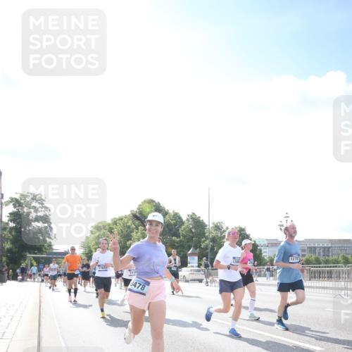 29.06.2025 - hella hamburg halbmarathon Jannik Wohlers http://msf.ph/oto/8147196 29.06.2025 10:00:24 Lombardsbrücke 1583, 1611, 2474, 3059, 3141, 3983, 4616, 5033, 5418, 5870, 6138, 6443, 6714, 6757, 7757, 7759, 7761, 8255, 8326, 8478, 8632, 8923, 9124, 9553, 9555, 9577, 10074, 10271, 10599, 10705, 10746, 11623, 12787, 12809, 13086, 13407, 13498, 13558, 14306, 14577, 14673, 15232, 15284, 15980, 16093, 16434, 16922, 17087, 17268, 17304, 17852, 18125, 18426, 18450, 18485, 18508, 18612, 18762, 18919 meine-sportfotos.de