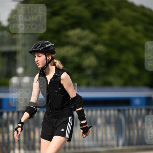 29.06.2025 - hella hamburg halbmarathon Dr. Thomas Lammeyer http://msf.ph/oto/8147201 29.06.2025 09:22:02 Kennedybrücke  meine-sportfotos.de