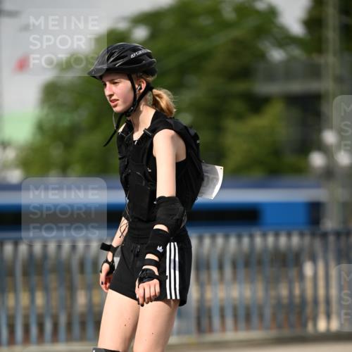 29.06.2025 - hella hamburg halbmarathon Dr. Thomas Lammeyer http://msf.ph/oto/8147219 29.06.2025 09:22:02 Kennedybrücke  meine-sportfotos.de
