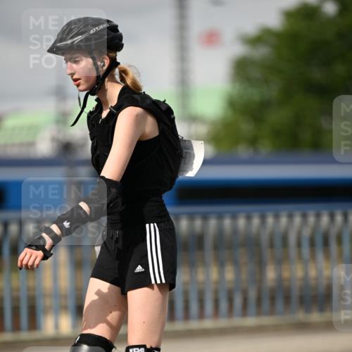 29.06.2025 - hella hamburg halbmarathon Dr. Thomas Lammeyer http://msf.ph/oto/8147230 29.06.2025 09:22:03 Kennedybrücke  meine-sportfotos.de