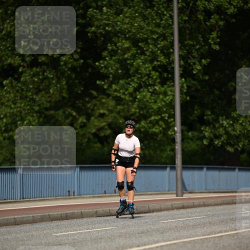 29.06.2025 - hella hamburg halbmarathon Dr. Thomas Lammeyer http://msf.ph/oto/8147245 29.06.2025 09:26:45 Kennedybrücke  meine-sportfotos.de