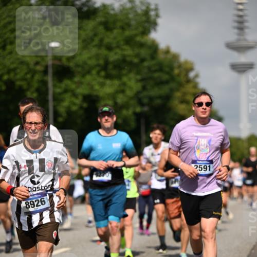 29.06.2025 - hella hamburg halbmarathon Dr. Thomas Lammeyer http://msf.ph/oto/8147276 29.06.2025 10:05:53 Kennedybrücke 1184, 1329, 1364, 1464, 1653, 1722, 1724, 1881, 1940, 2591, 2806, 2957, 3039, 3199, 4322, 4649, 5547, 5602, 5603, 0000, 6327, 6438, 6921, 7189, 7223, 7846, 8191, 8578, 8632, 8926, 9230, 9741, 10074, 10882, 10915 meine-sportfotos.de